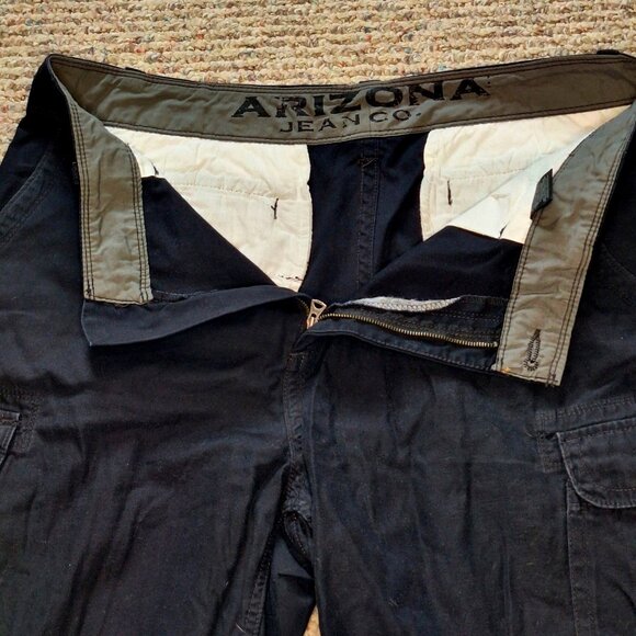 Arizona Jeans Co 10 1/2" Mens Cargo Short 36 - Picture 1 of 3